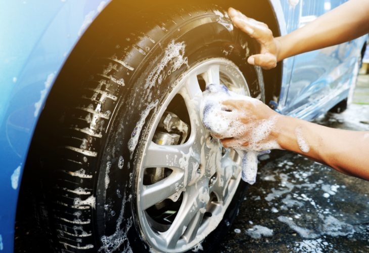 10 productos esenciales para limpiar el coche por dentro y por fuera -  Showroom