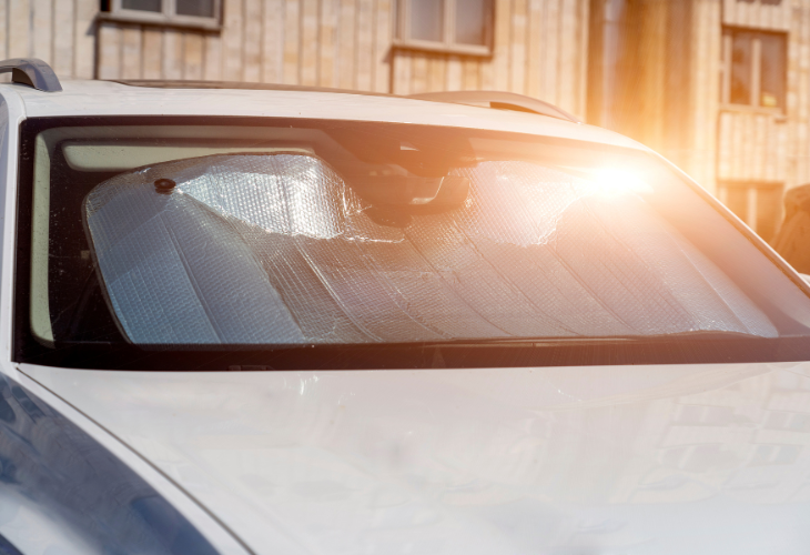 Consejos para usar menos el climatizador del coche en época de calor