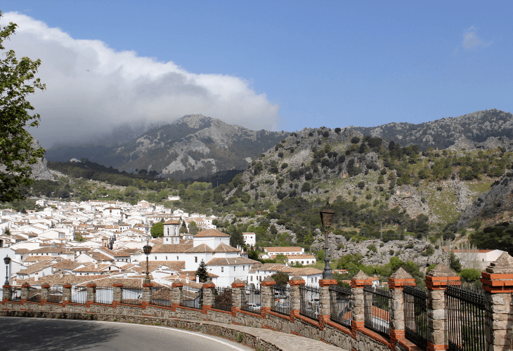 ruta en coche por pueblos blancos de españa